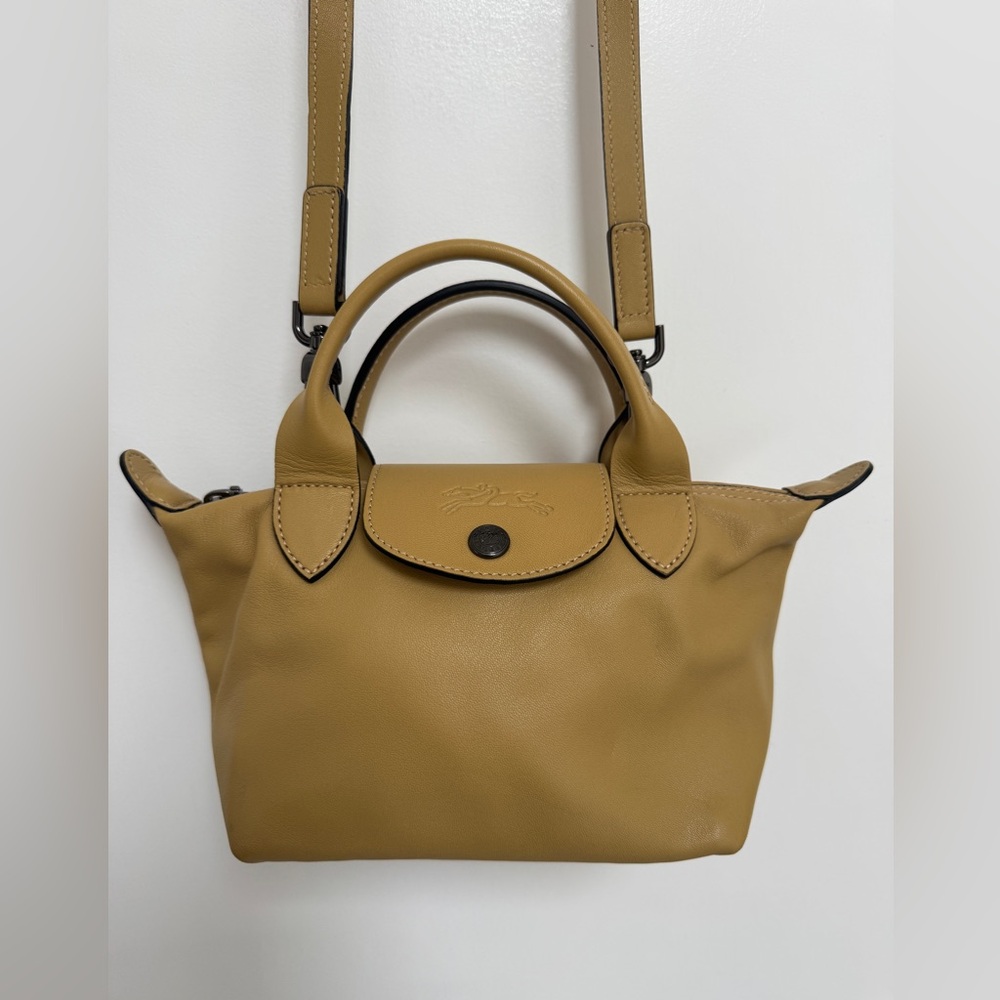 Pew-owned Longchamp XL Le Pliage Top Handle Bag